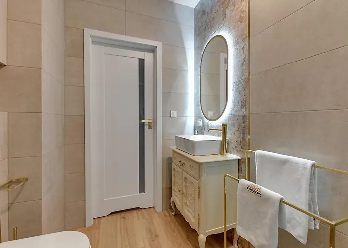 Letnica Seaside By Downtown Apartments